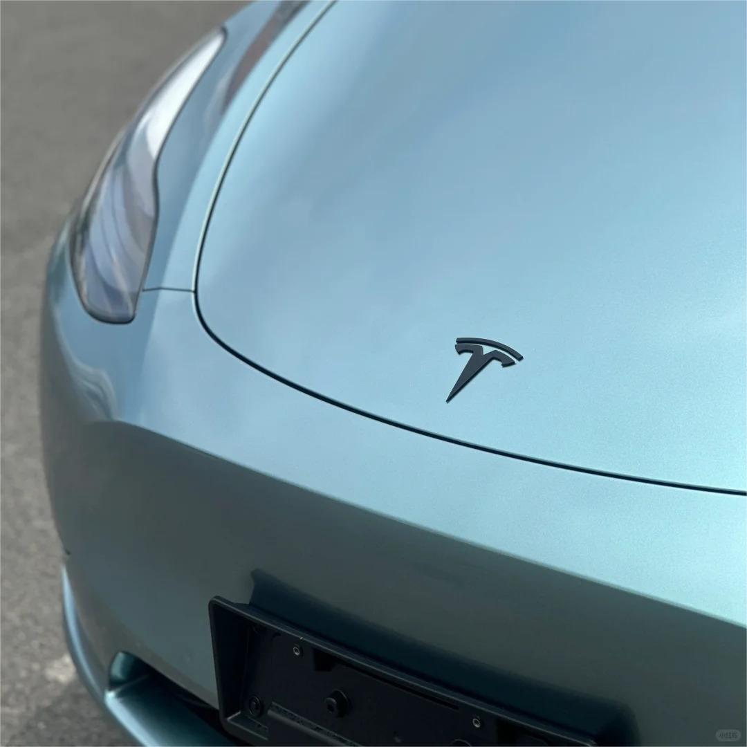 Gloss Metallic Light Steel Blue Car Vinyl Wrap product image 10 - Veloro metallic vinyl wrap