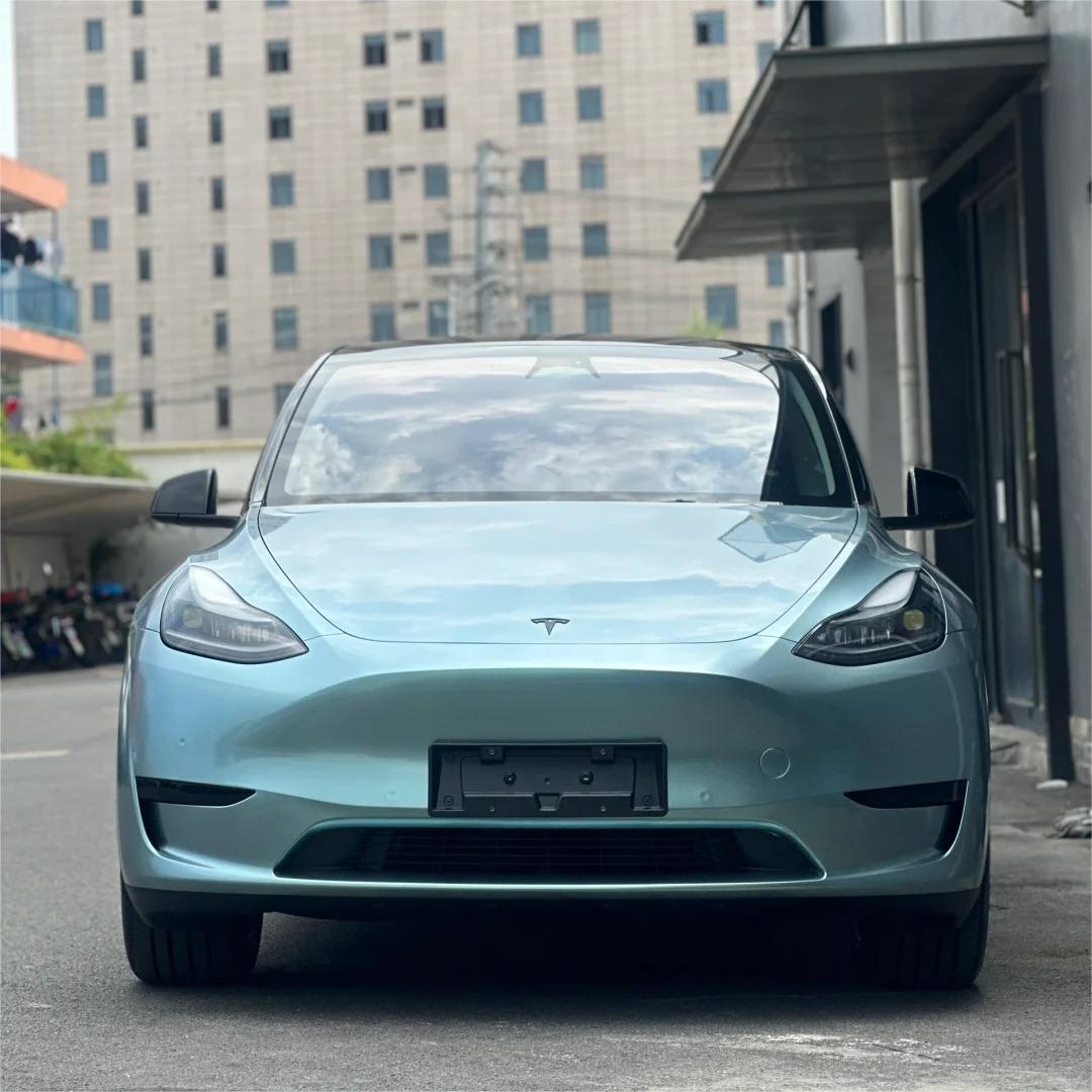 Gloss Metallic Light Steel Blue Car Vinyl Wrap product image 8 - Veloro metallic vinyl wrap