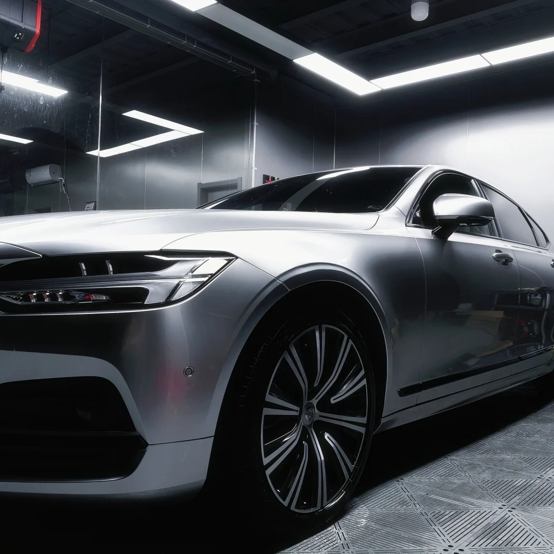 Gloss Metallic Liquid Silver Car Vinyl Wrap PET product image 4 - Veloro metallic vinyl wrap