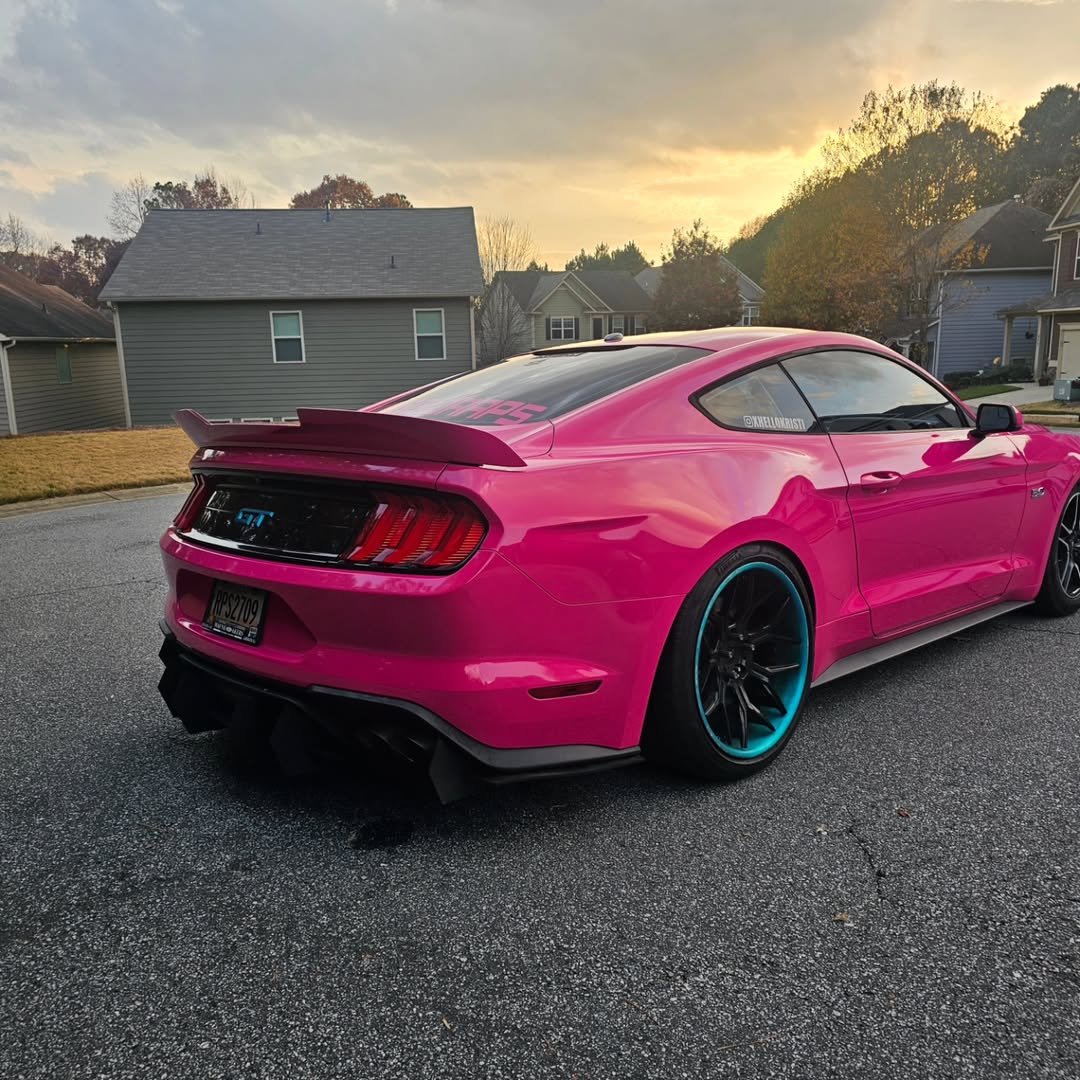Gloss Metallic Magenta Red Car Vinyl Wrap PET product image 5 - Veloro metallic vinyl wrap