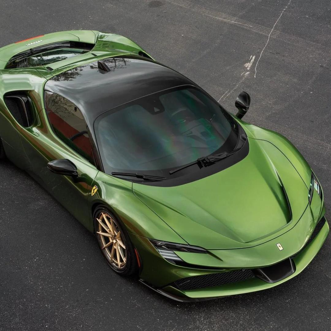 Gloss Metallic Mamba Green Car Vinyl Wrap PET product image 2 - Veloro metallic vinyl wrap
