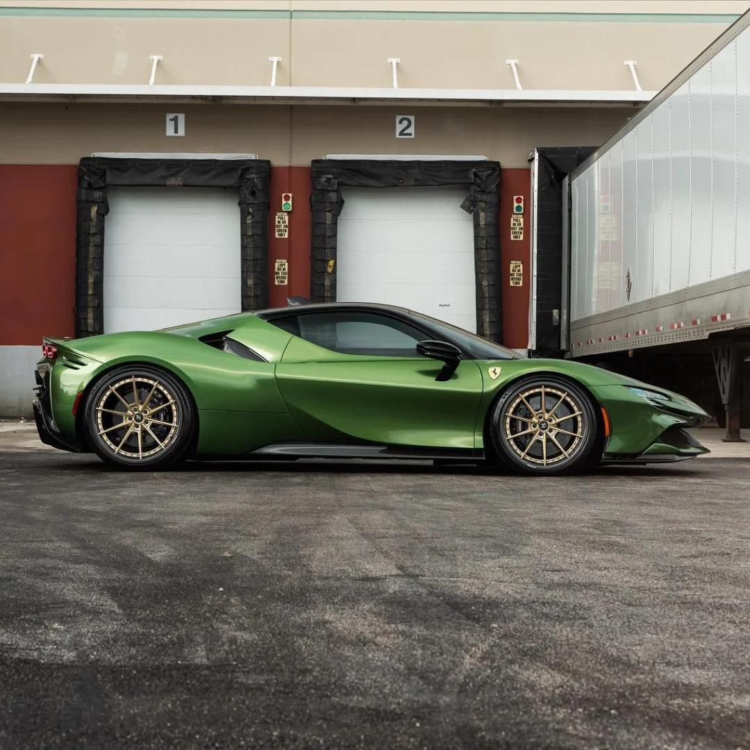 Gloss Metallic Mamba Green Car Vinyl Wrap PET product image 3 - Veloro metallic vinyl wrap