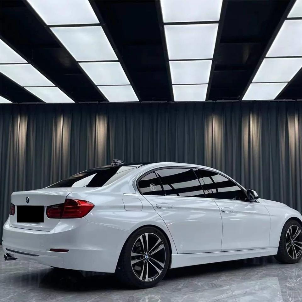 Gloss Metallic Pearl White Car Vinyl Wrap PET product image 4 - Veloro metallic vinyl wrap