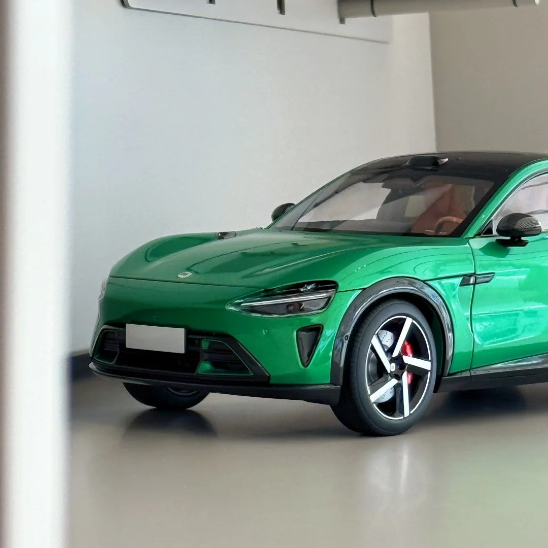Gloss Metallic MIUI Emerald Green Car Vinyl Wrap PET product image 7 - Veloro metallic vinyl wrap