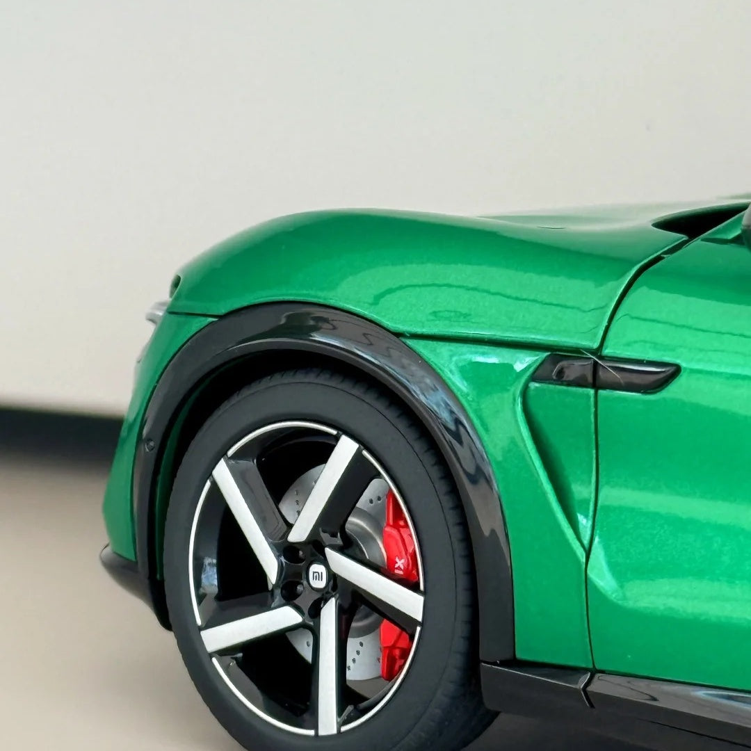 Gloss Metallic MIUI Emerald Green Car Vinyl Wrap PET product image 3 - Veloro metallic vinyl wrap
