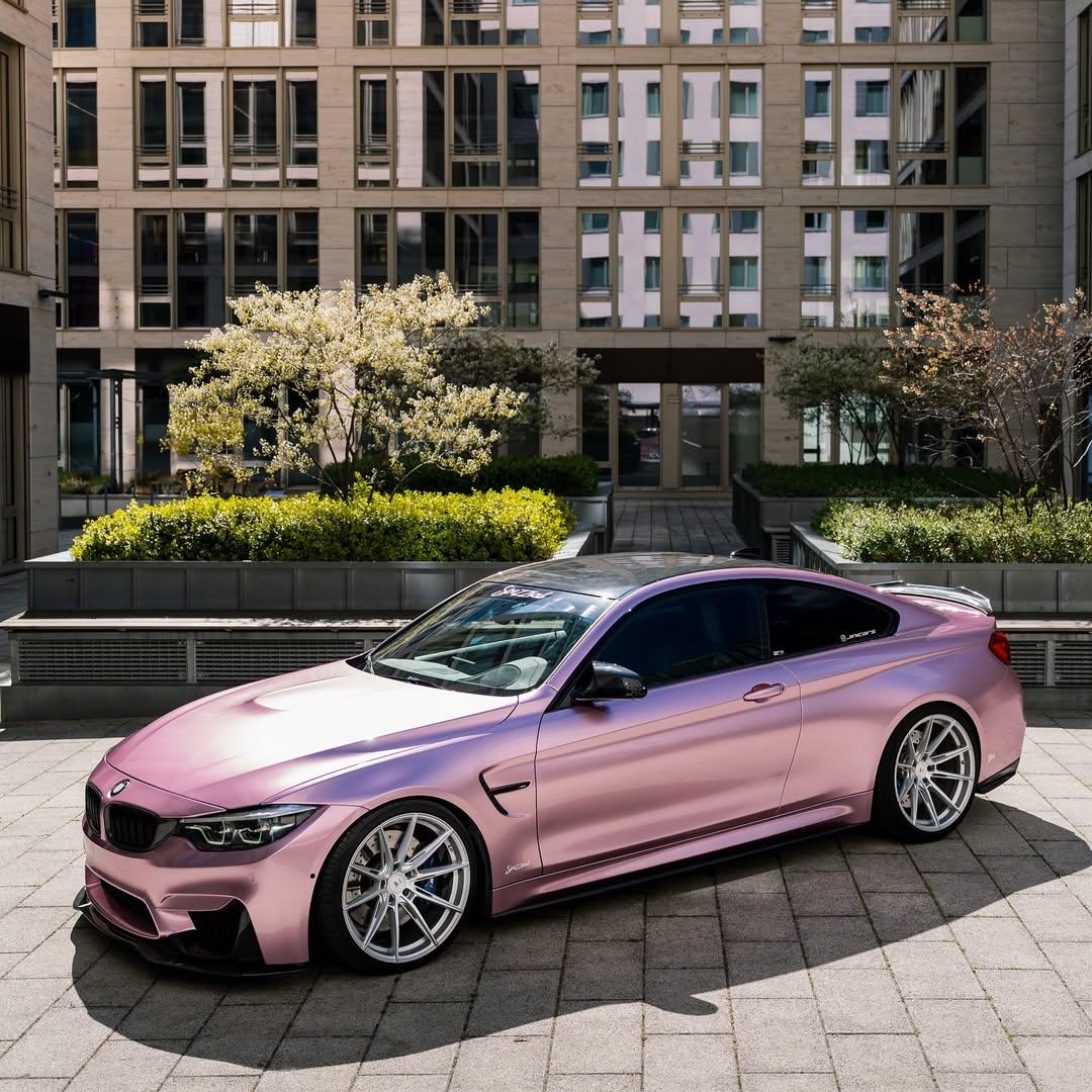 Gloss Metallic Passion Pink Car Vinyl Wrap Bentley GT PET product image 2 - Veloro metallic vinyl wrap