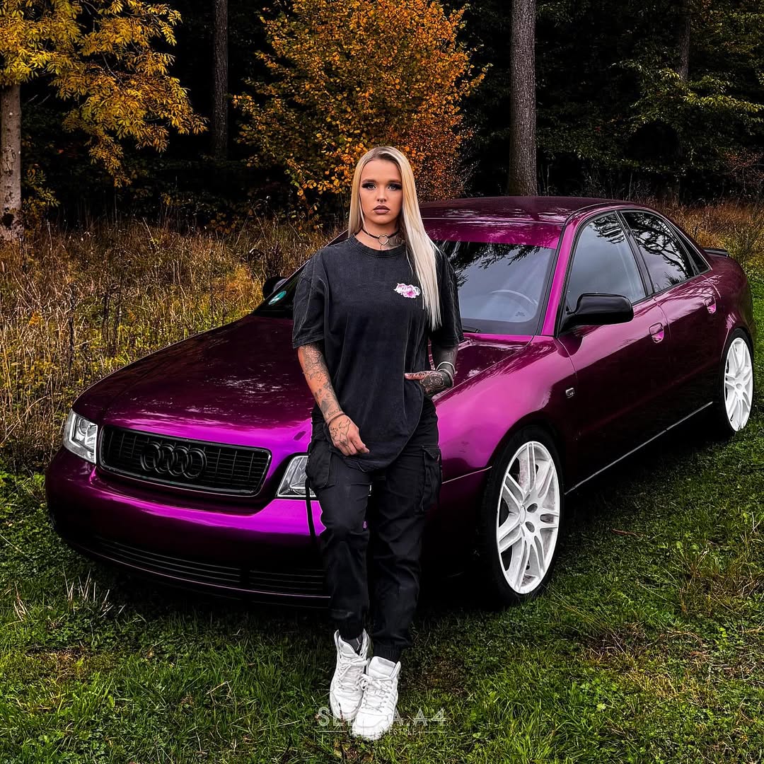 Gloss Metallic Passionate Purple Car Vinyl Wrap PET product image 4 - Veloro metallic vinyl wrap