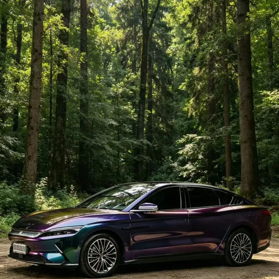 Gloss Metallic Chameleon Prasinous Green Car Vinyl Wrap PET product image 4 - Veloro color shift vinyl wrap