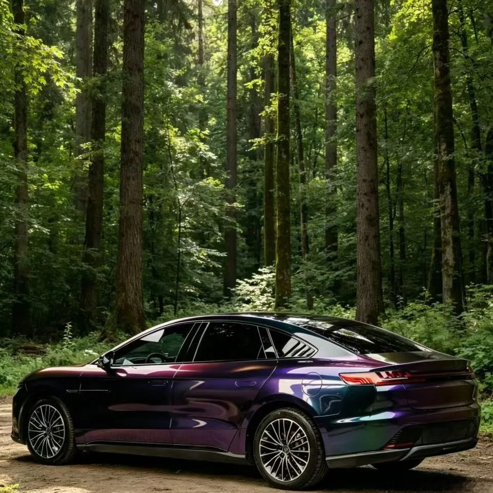 Gloss Metallic Chameleon Prasinous Green Car Vinyl Wrap PET product image 6 - Veloro color shift vinyl wrap