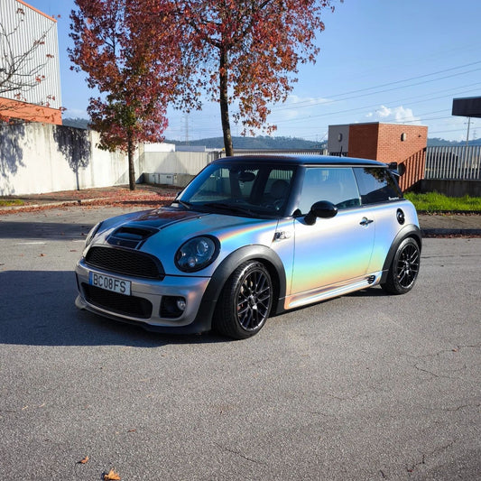 Gloss Metallic Rainbow Holographic Silver Car Vinyl Wrap PET product image 3 - Veloro metallic vinyl wrap