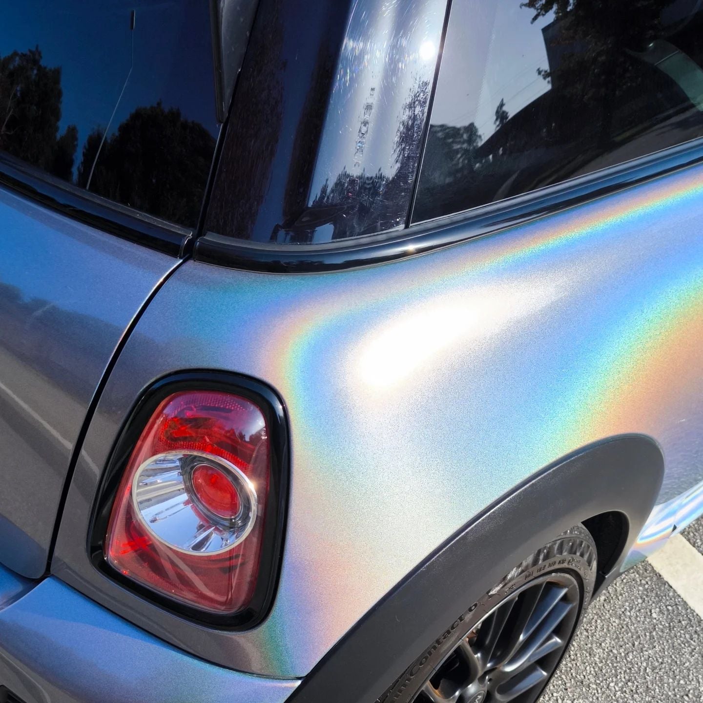 Gloss Metallic Rainbow Holographic Silver Car Vinyl Wrap PET product image 6 - Veloro metallic vinyl wrap