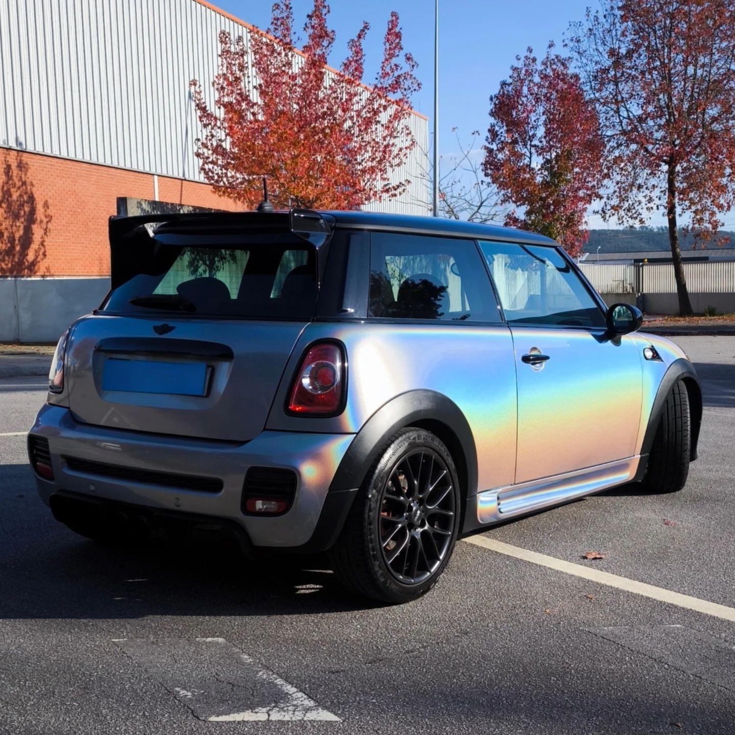 Gloss Metallic Rainbow Holographic Silver Car Vinyl Wrap PET product image 4 - Veloro metallic vinyl wrap