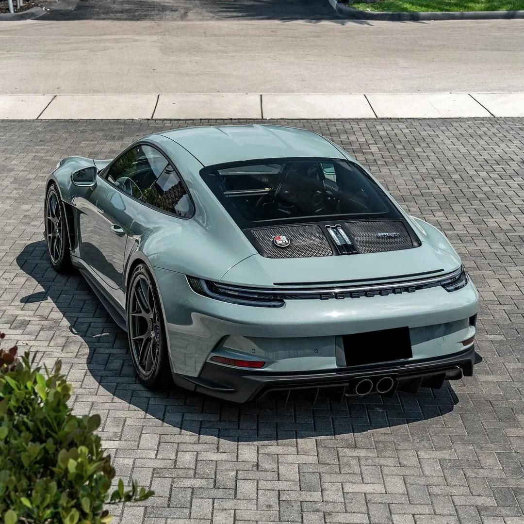 Gloss Metallic Shade Green Car Vinyl Wrap PET product image 4 - Veloro metallic vinyl wrap