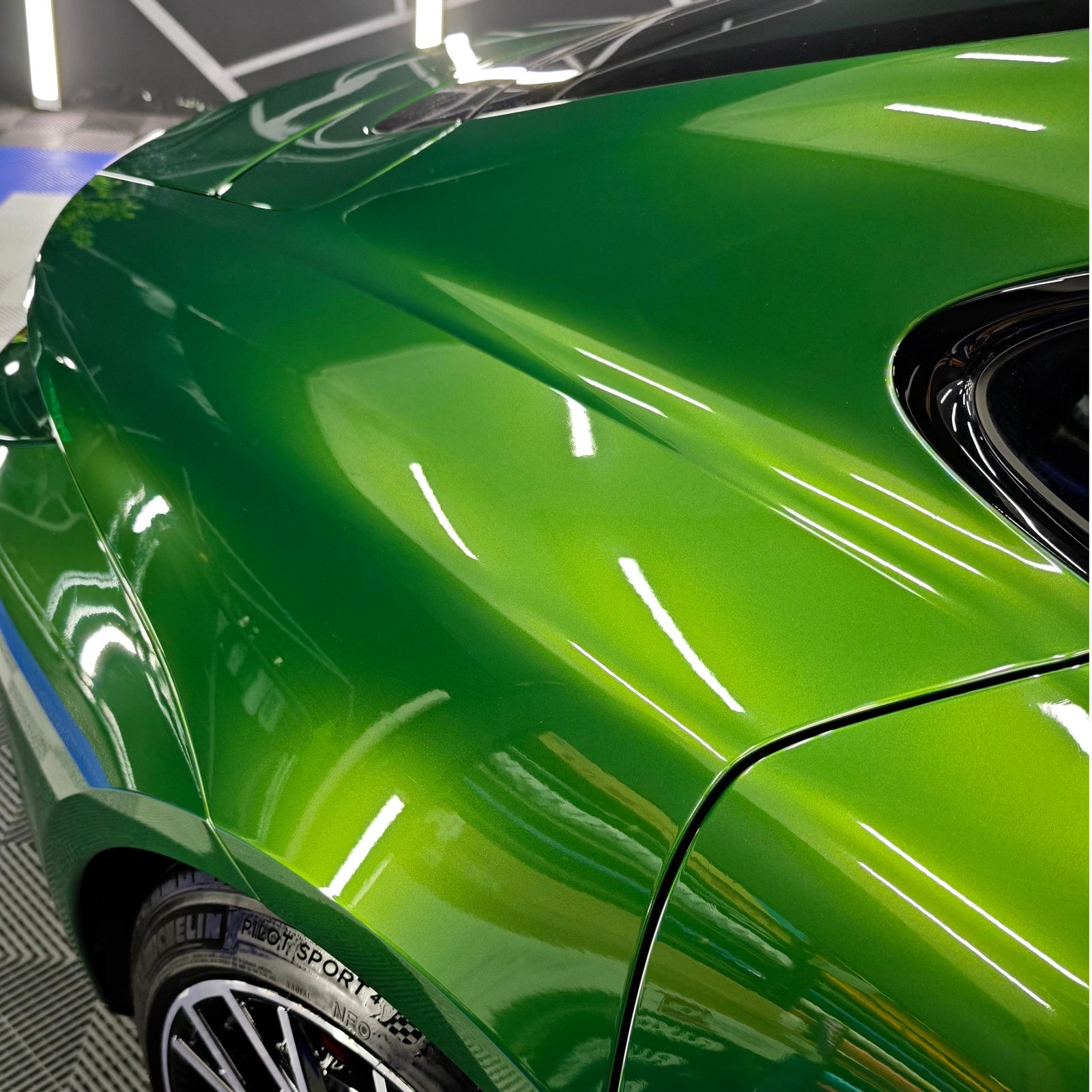 Gloss Metallic Sonoma Green Car Vinyl Wrap PET product image 9 - Veloro metallic vinyl wrap
