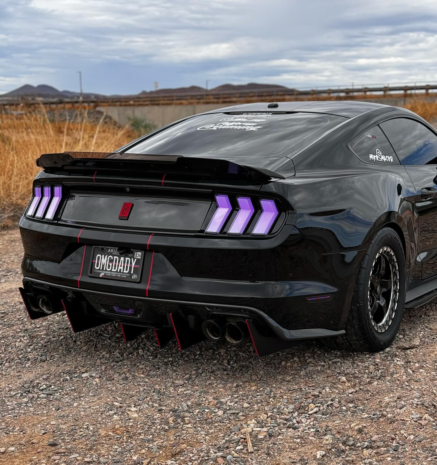 Gloss Chrome Mirror Black Car Vinyl Wrap PET product image 6 - Veloro chrome vinyl wrap