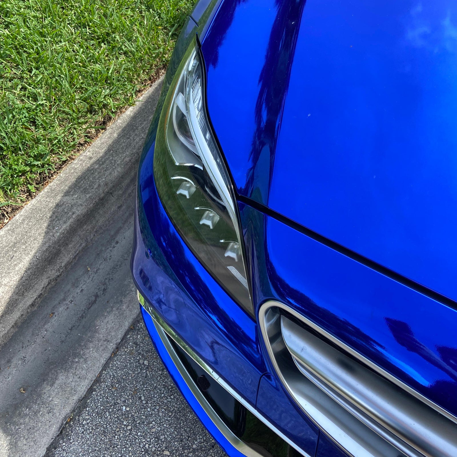 Gloss Mirror Chrome Blue Car Vinyl Wrap PET product image 10 - Veloro chrome vinyl wrap