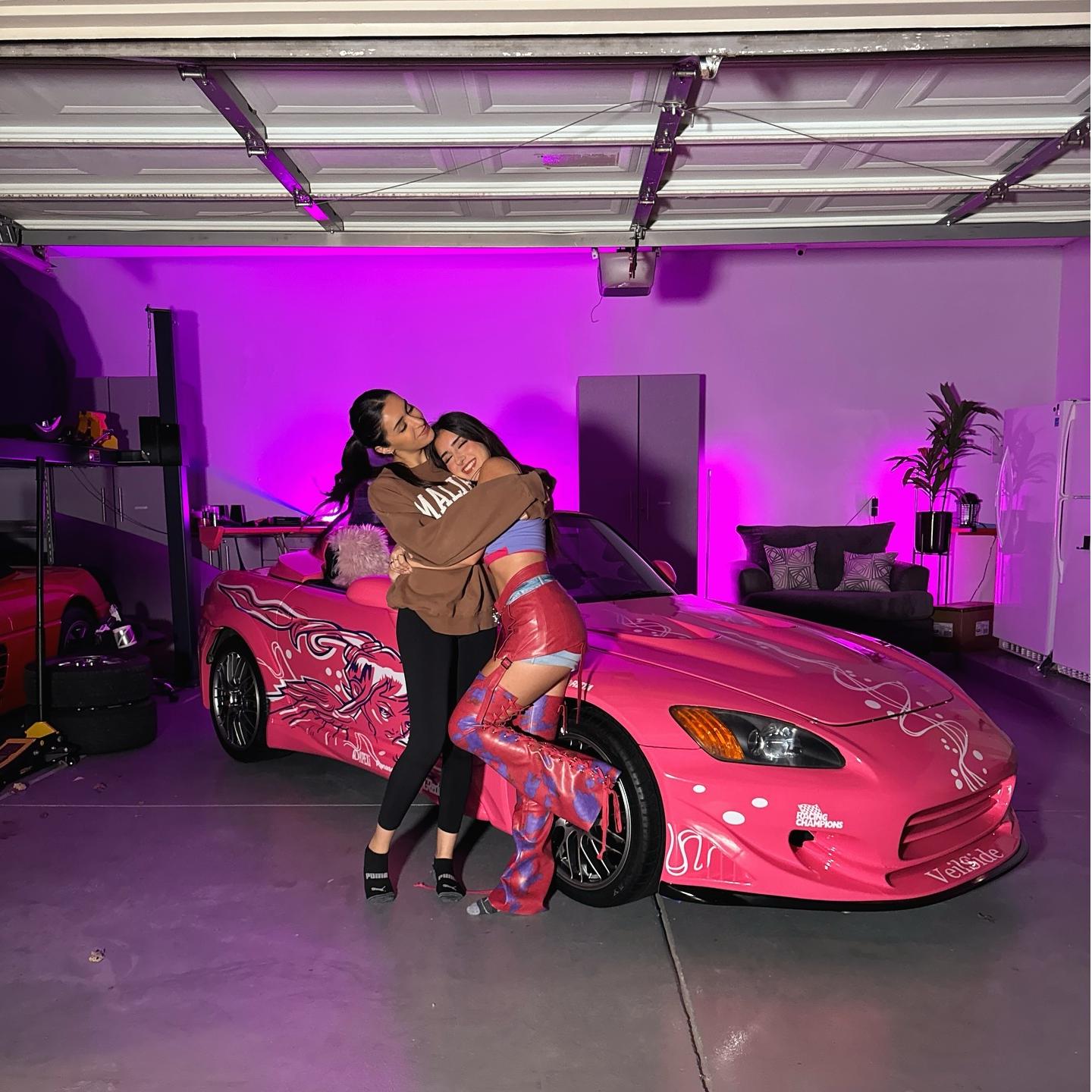 Gloss Princess Pink Car Vinyl Wrap PET product image 4 - Veloro gloss vinyl wrap