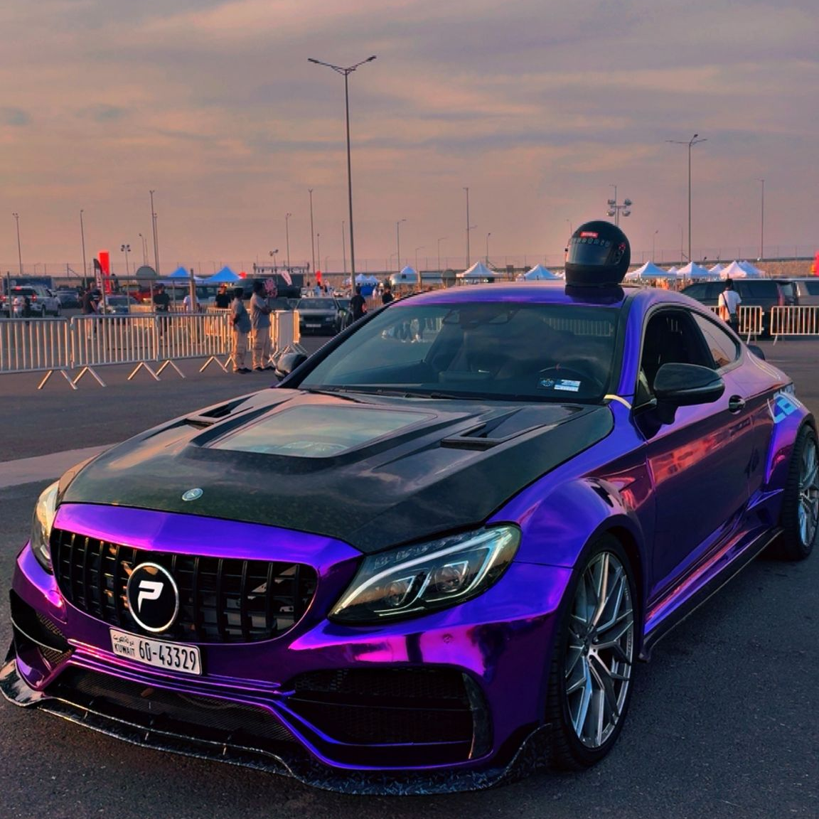 Gloss Purple Holographic Chrome Laser Car Vinyl Wrap product image 3 - Veloro chrome vinyl wrap