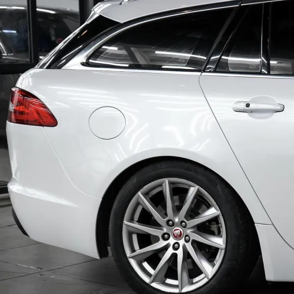 Glossy Shell White Car Vinyl Wrap Audi Tesla PET product image 7 - Veloro gloss vinyl wrap