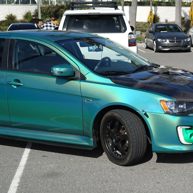 Gloss Metallic Rainbow Laser Green Vinyl Car Wrap product image 4 - Veloro metallic vinyl wrap