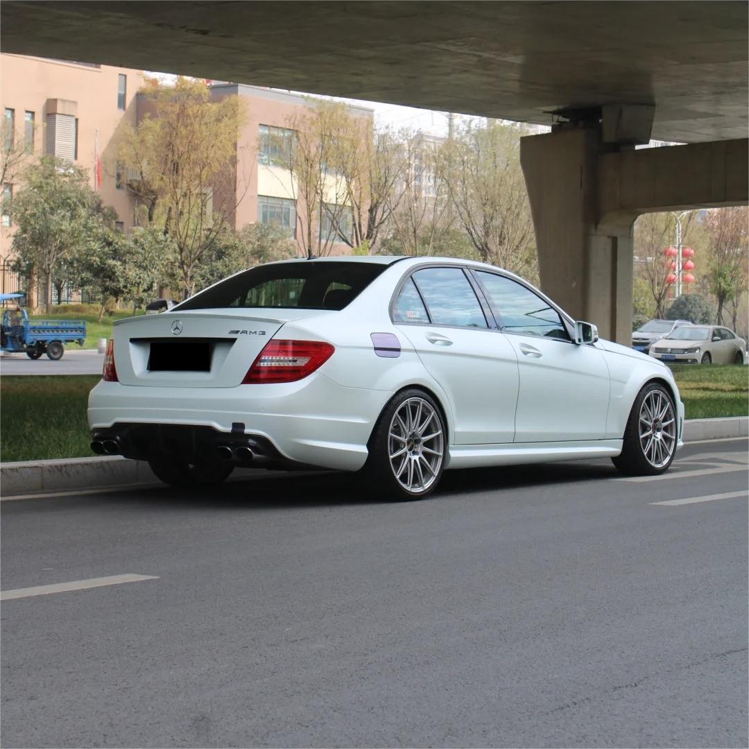 Matte Ultimate Flat Bluish White Car Vinyl Wrap product image 5 - Veloro matte vinyl wrap