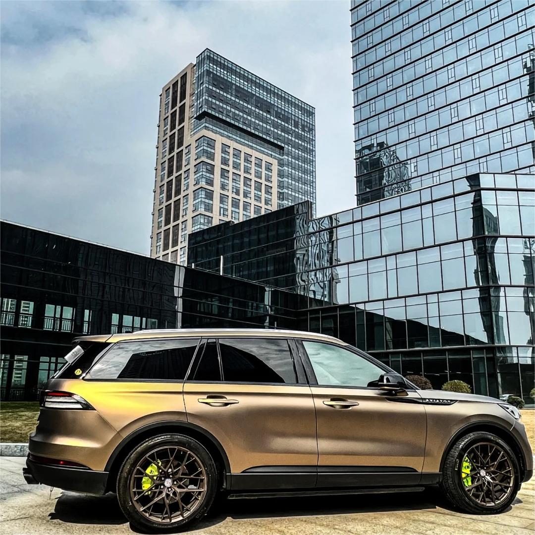Ultra Matte Black Gold Car Vinyl Wrap Night Gold Car Wrap PET product image 4 - Veloro matte vinyl wrap