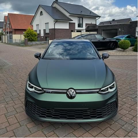 Matte Emerald Green Car Vinyl Wrap BWM I3 product image 7 - Veloro matte vinyl wrap