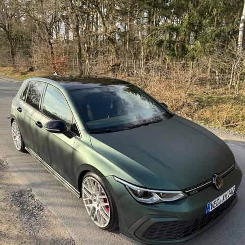 Matte Emerald Green Car Vinyl Wrap BWM I3 product image 8 - Veloro matte vinyl wrap