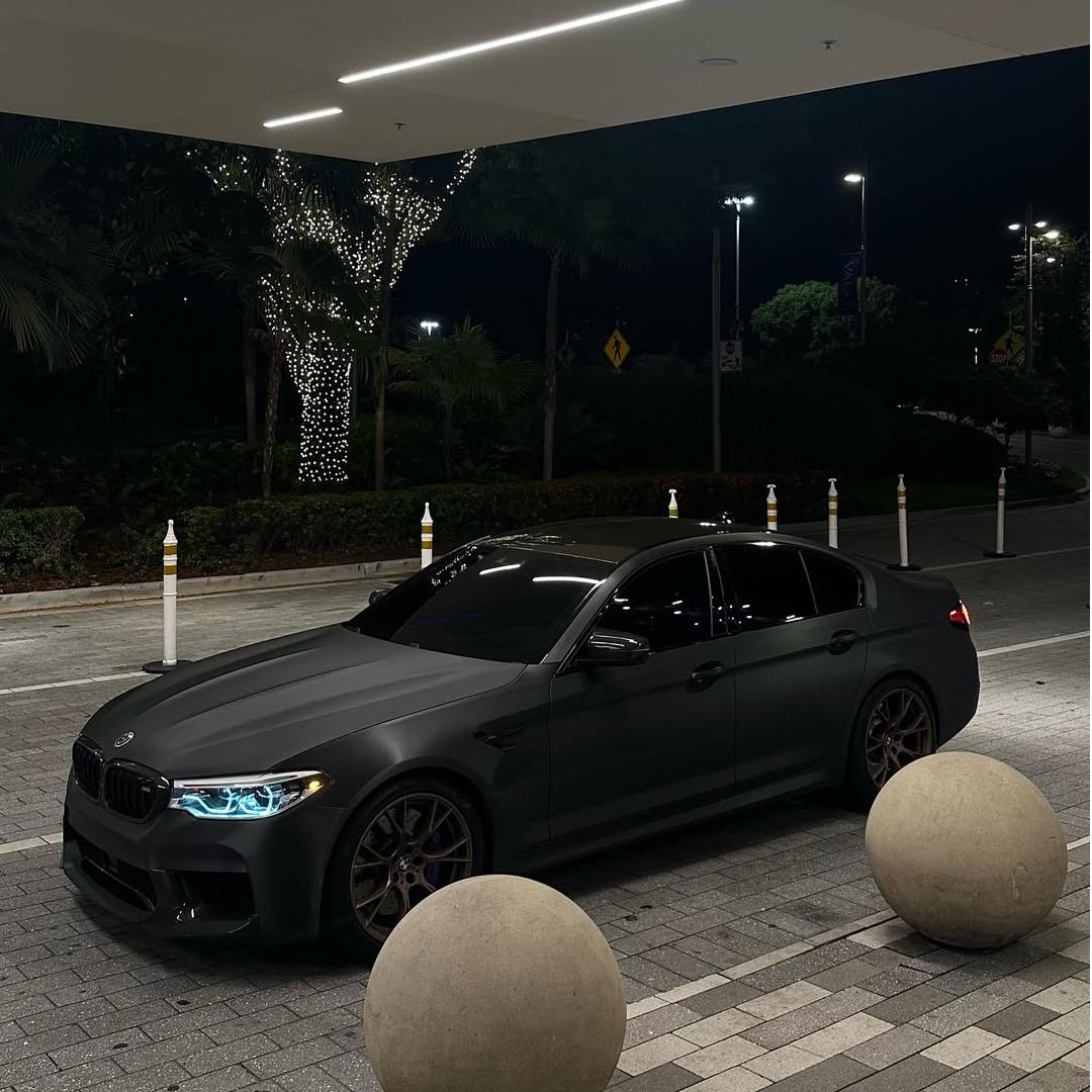 Matte Metallic Brushed Black Car Vinyl Wrap product image 5 - Veloro matte vinyl wrap