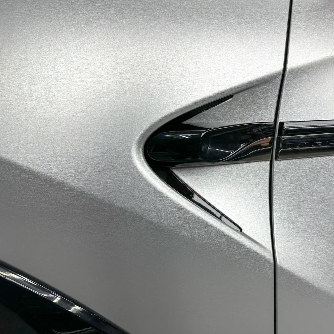 Matte Metallic Brushed Silver Car Vinyl Wrap product image 8 - Veloro matte vinyl wrap