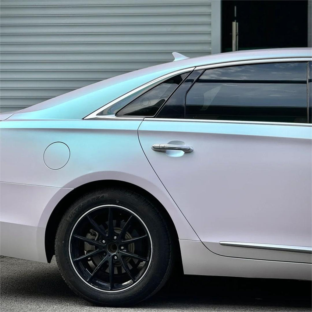Matte Metallic Chameleon Aurora White Car Vinyl Wrap product image 5 - Veloro color shift vinyl wrap