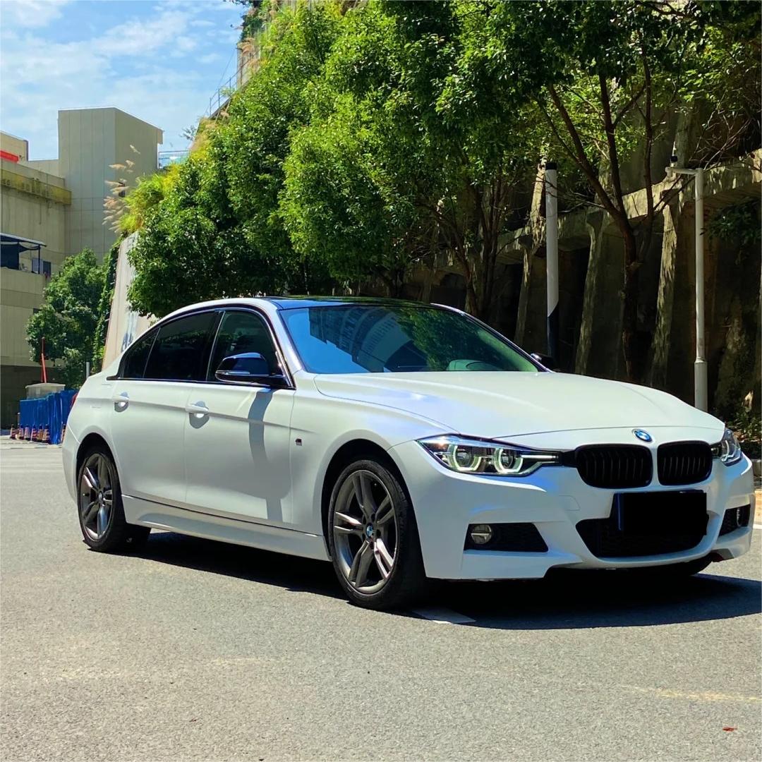 Matte Metallic Chameleon Blue White Car Vinyl Wrap product image 3 - Veloro color shift vinyl wrap