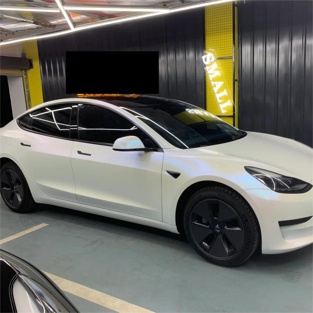Matte Metallic Chameleon Diamond Blue White Car Vinyl Wrap product image 5 - Veloro color shift vinyl wrap