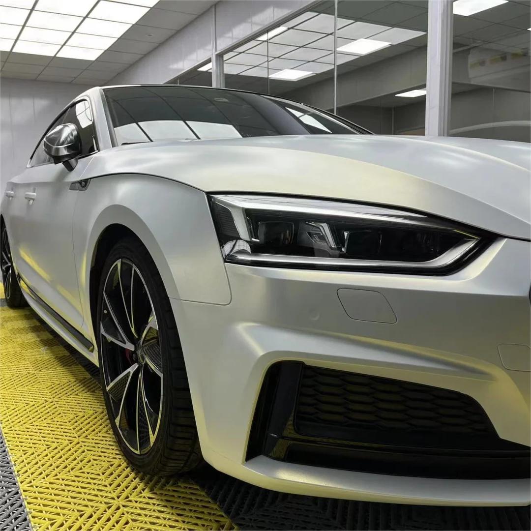 Matte Metallic Chameleon Diamond Gold White Car Vinyl Wrap product image 4 - Veloro color shift vinyl wrap