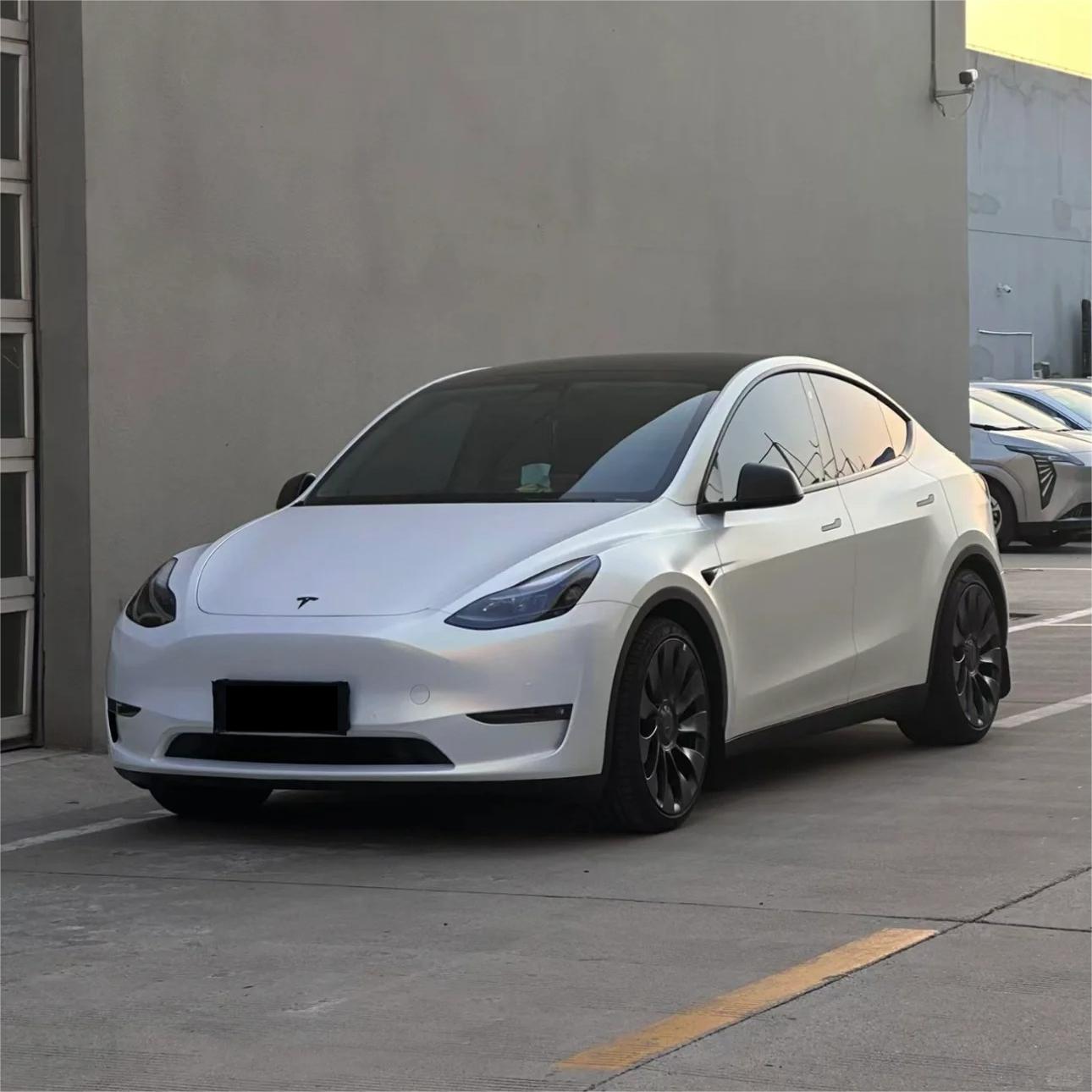 Matte Metallic Chameleon Gold White Car Vinyl Wrap Sale product image 5 - Veloro color shift vinyl wrap
