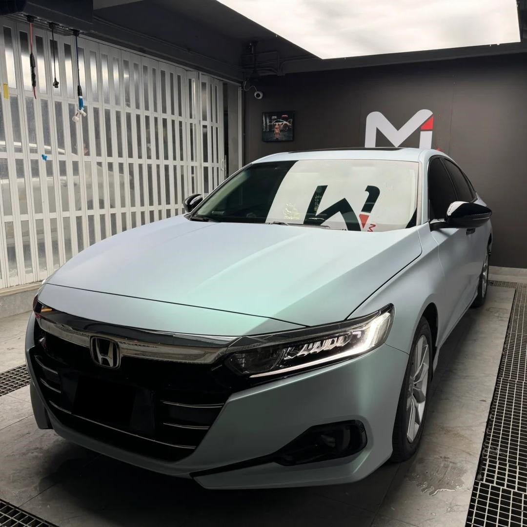 Matte Metallic Chameleon Green Blue Car Vinyl Wrap product image 3 - Veloro color shift vinyl wrap