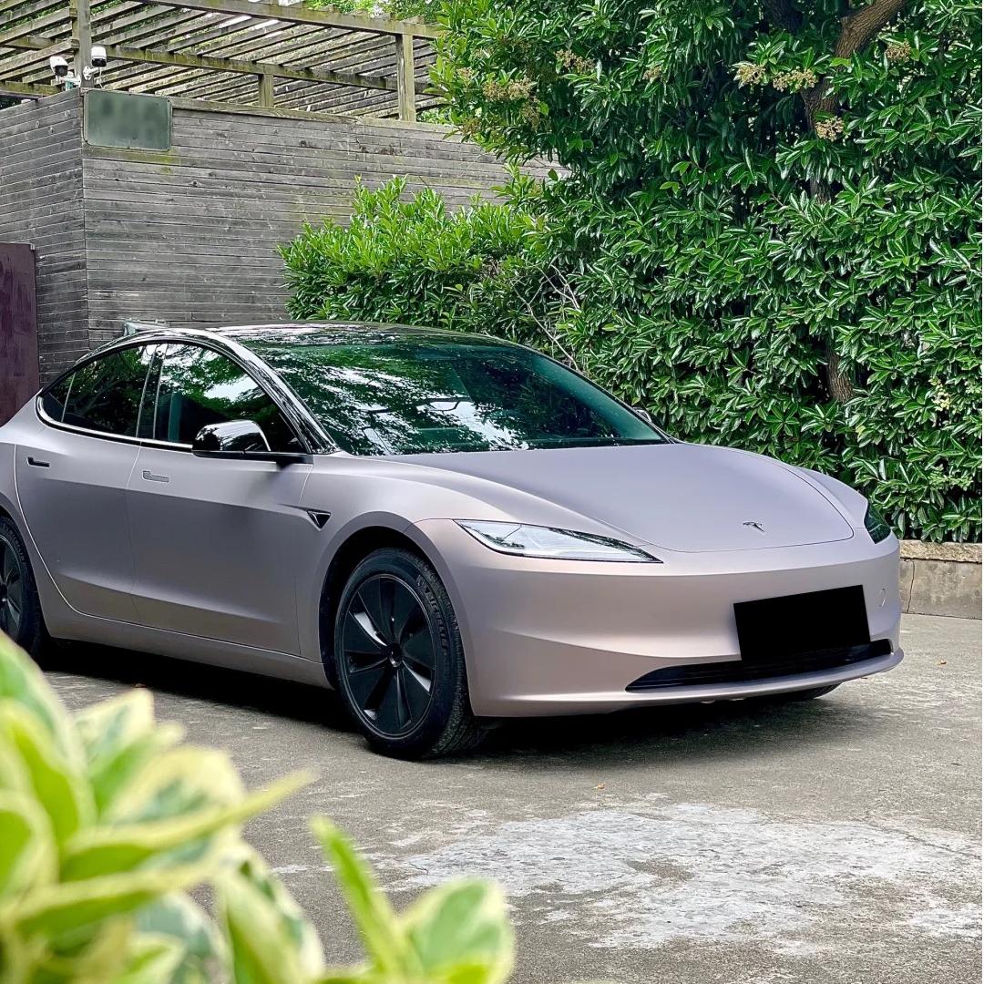 Matte Metallic DBX Purple Car Vinyl Wrap PET product image 2 - Veloro matte vinyl wrap