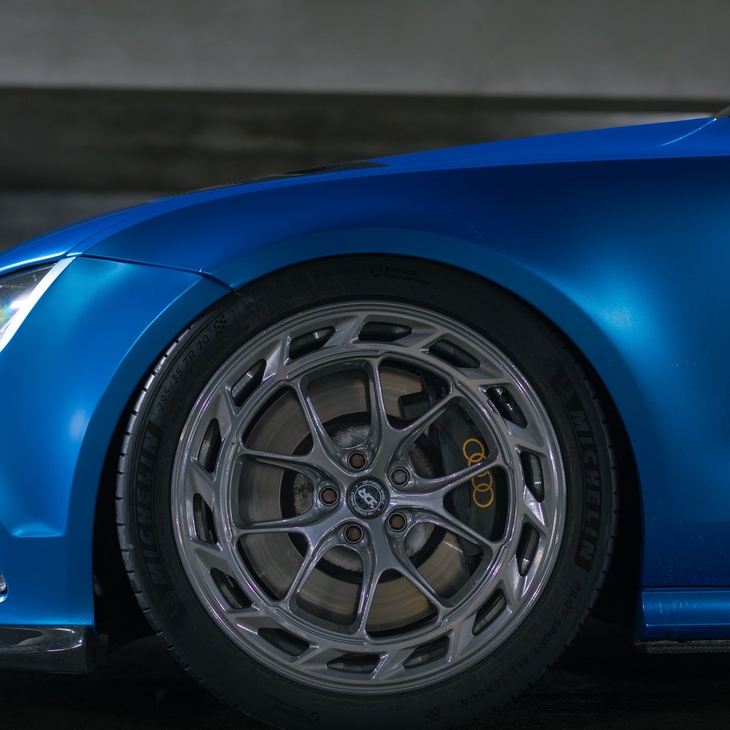 Matte Metallic Diamond Azure Blue Car Vinyl Wrap PET product image 12 - Veloro matte vinyl wrap