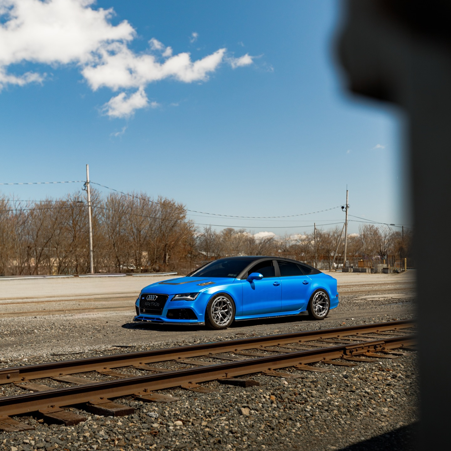 Matte Metallic Diamond Azure Blue Car Vinyl Wrap PET product image 5 - Veloro matte vinyl wrap