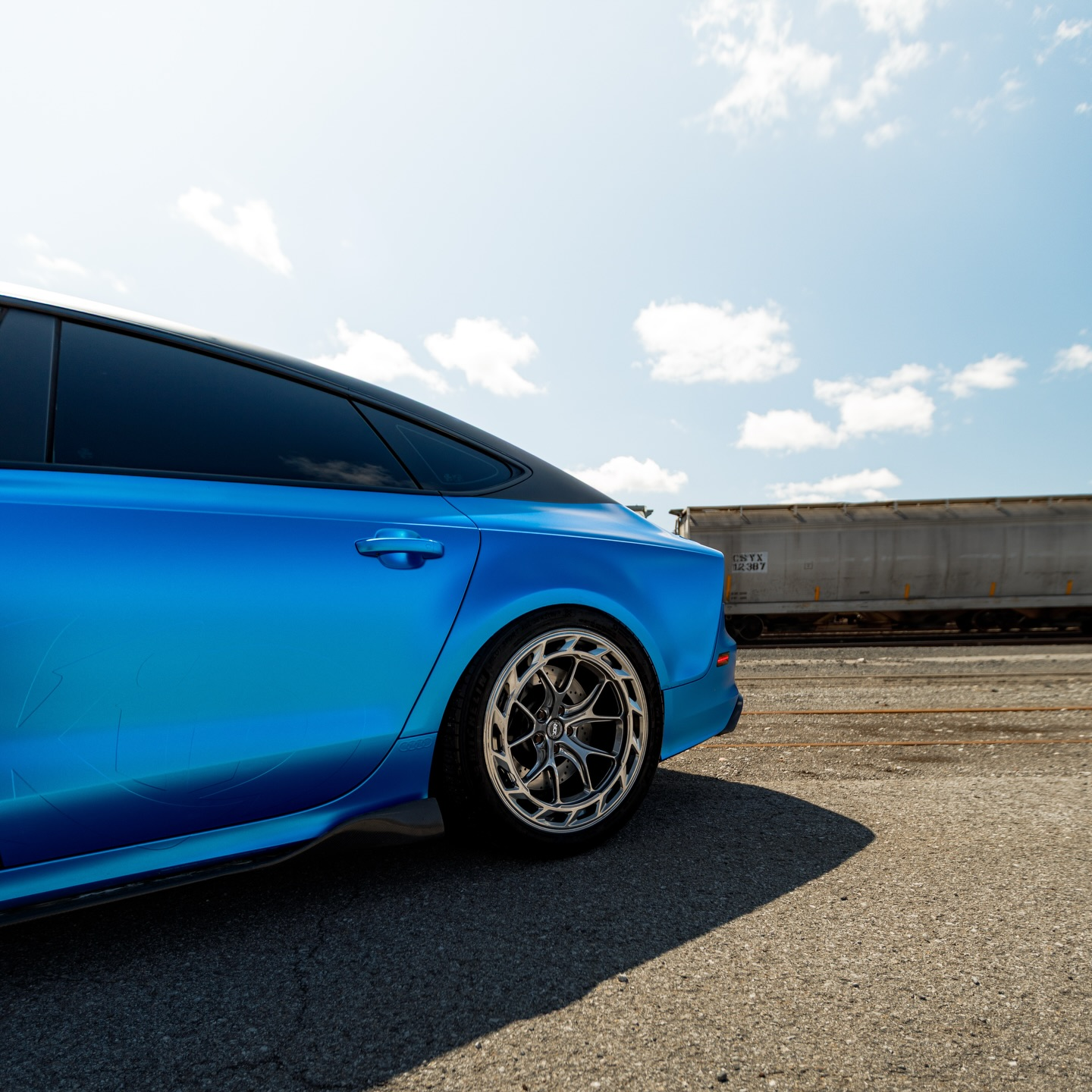 Matte Metallic Diamond Azure Blue Car Vinyl Wrap PET product image 6 - Veloro matte vinyl wrap