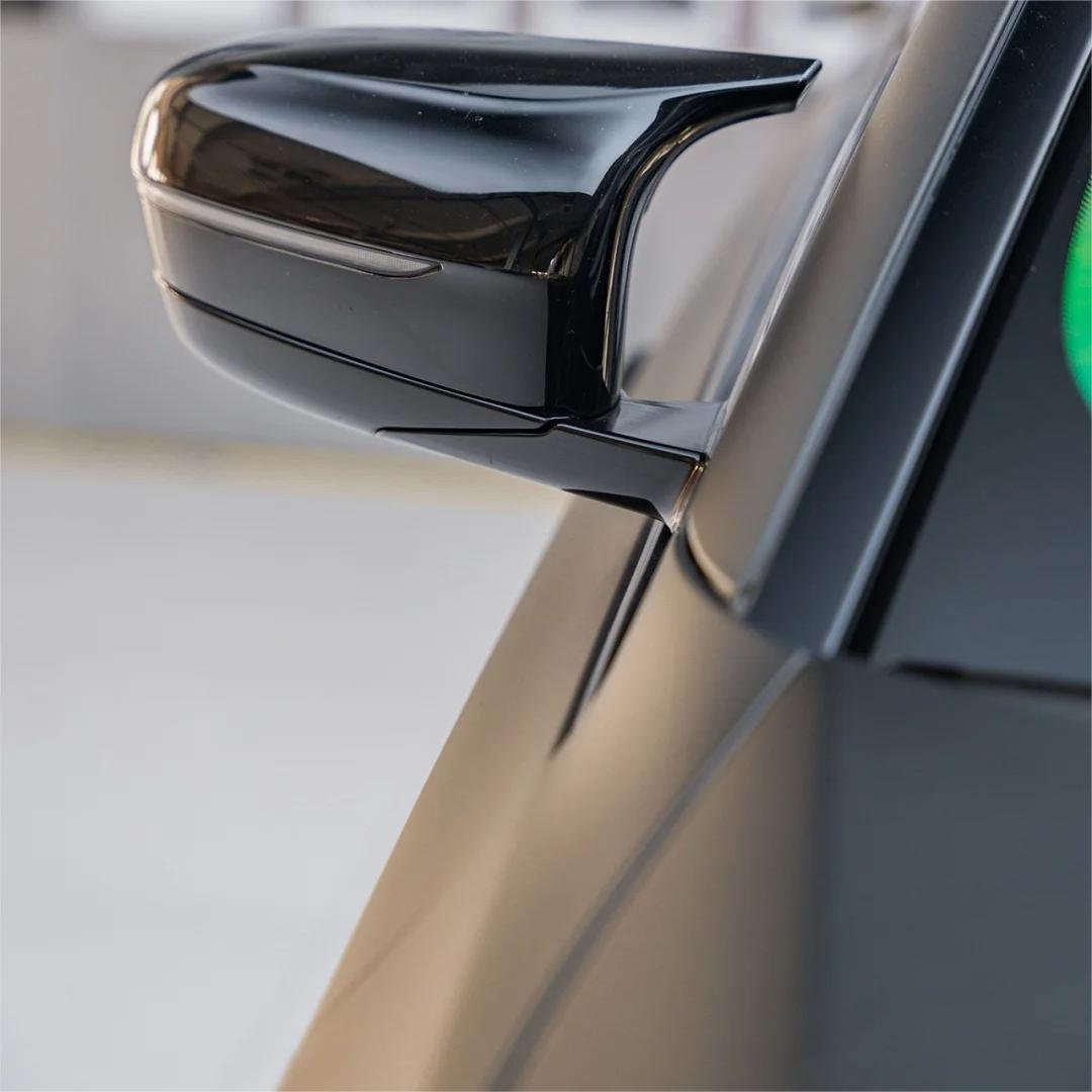 Matte Metallic Diamond Black Gold Car Vinyl Wrap product image 9 - Veloro matte vinyl wrap