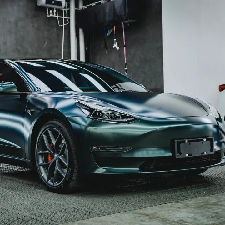 Matte Metallic Diamond Emerald Green Car Vinyl Wrap product image 2 - Veloro matte vinyl wrap