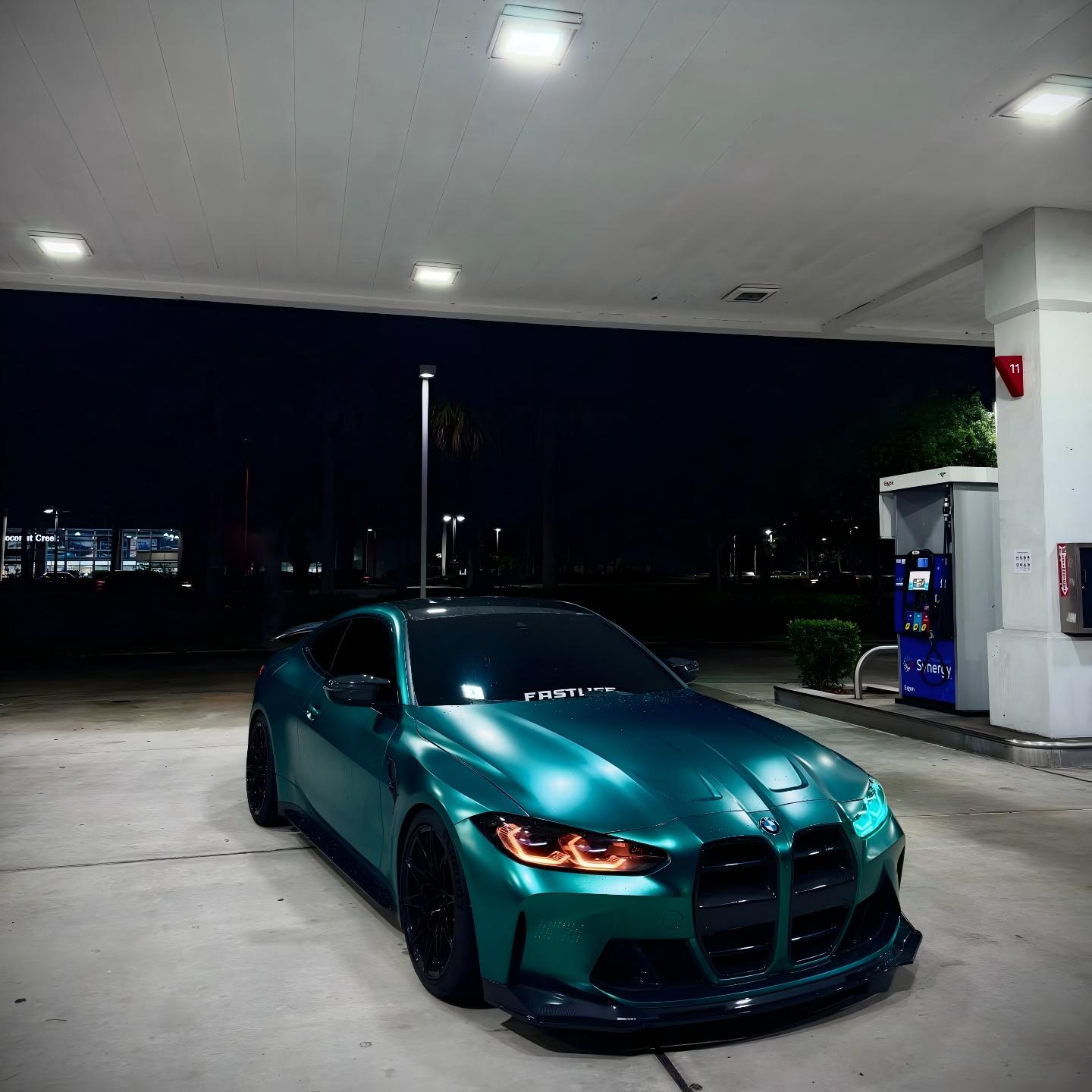 Matte Metallic Emerald Green Car Vinyl Wrap product image 7 - Veloro matte vinyl wrap