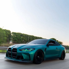 Matte Metallic Emerald Green Car Vinyl Wrap product image 3 - Veloro matte vinyl wrap