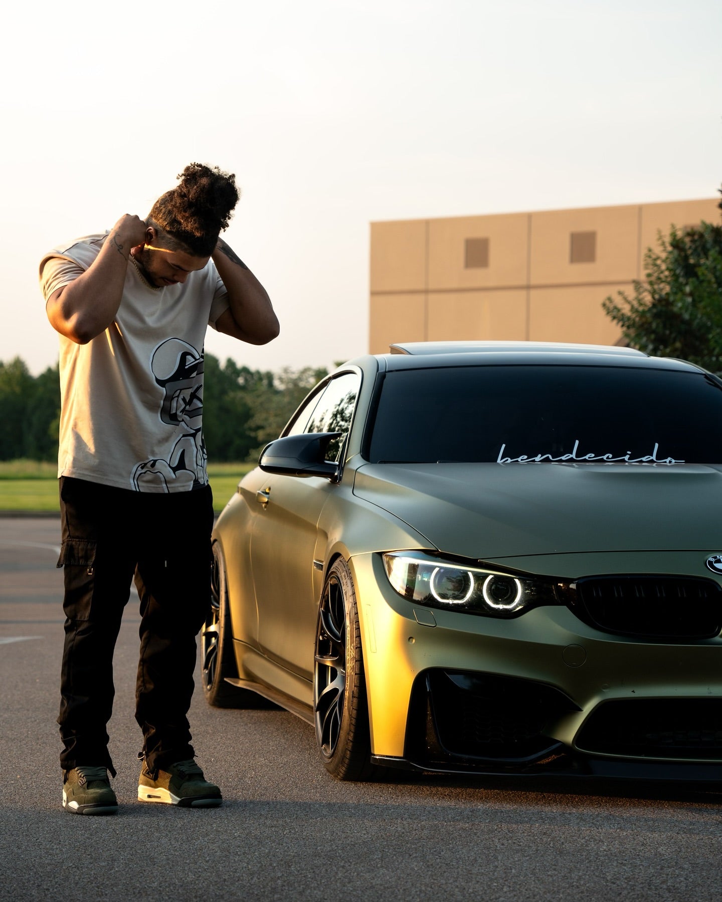 Matte Metallic Lighting Green Car Vinyl Wrap PET product image 13 - Veloro matte vinyl wrap