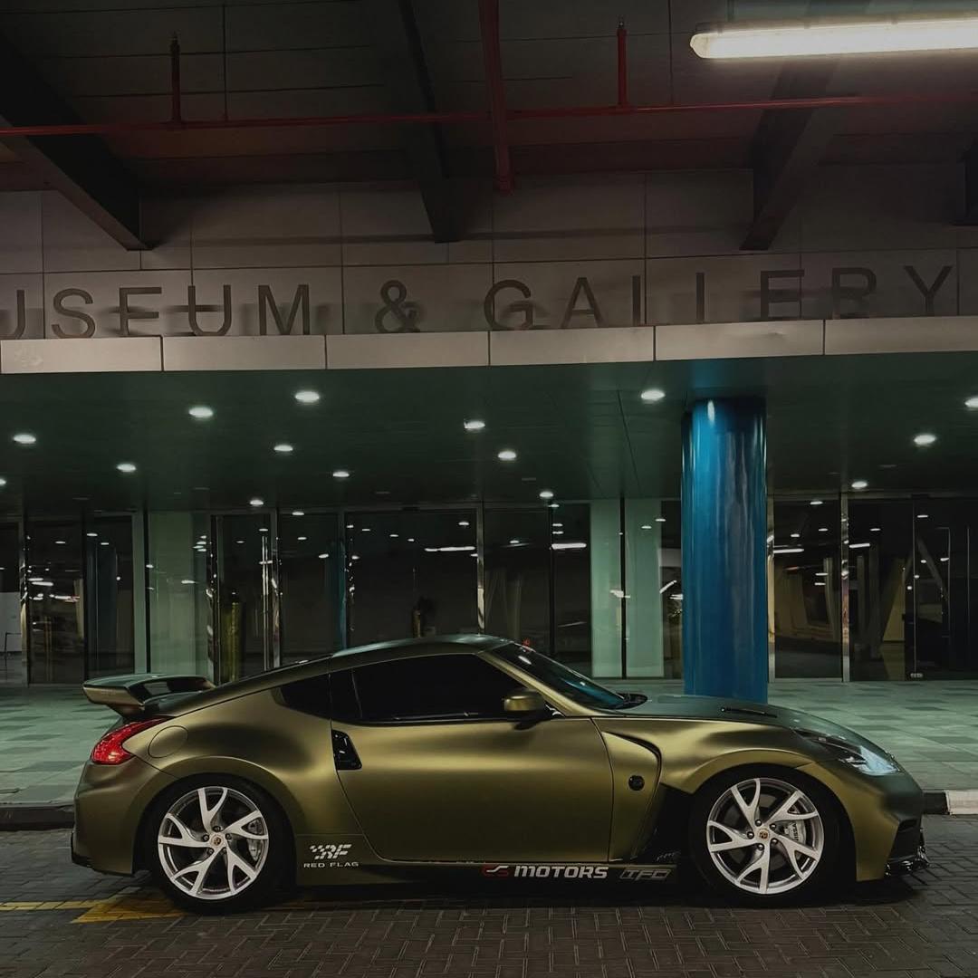 Matte Metallic Lighting Green Car Vinyl Wrap PET product image 8 - Veloro matte vinyl wrap