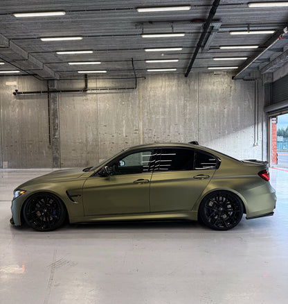 Matte Metallic Lighting Green Car Vinyl Wrap PET product image 4 - Veloro matte vinyl wrap