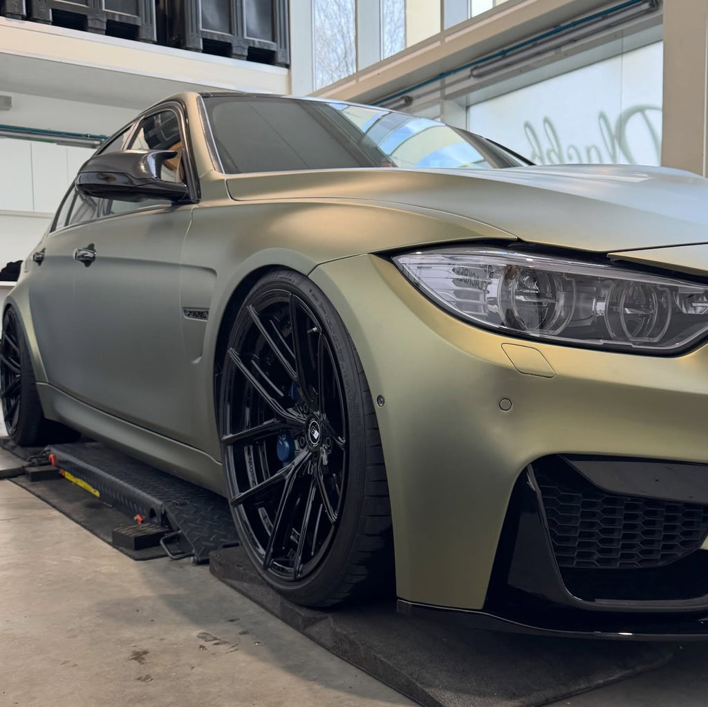 Matte Metallic Lighting Green Car Vinyl Wrap PET product image 5 - Veloro matte vinyl wrap