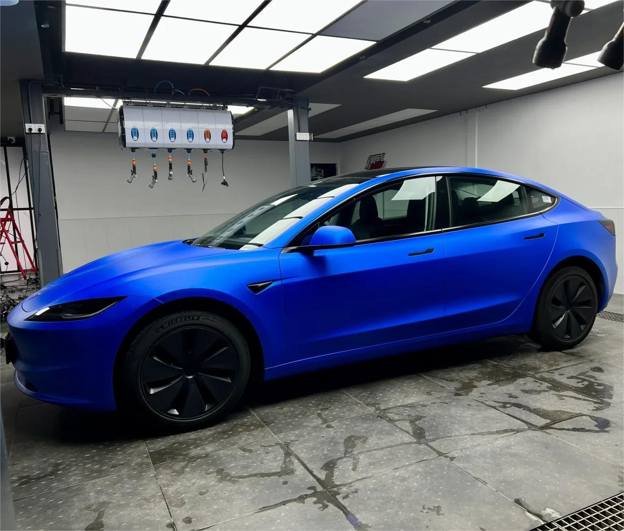 Matte Metallic Satin Chrome Blue Car Vinyl Wrap PET product image 5 - Veloro chrome vinyl wrap