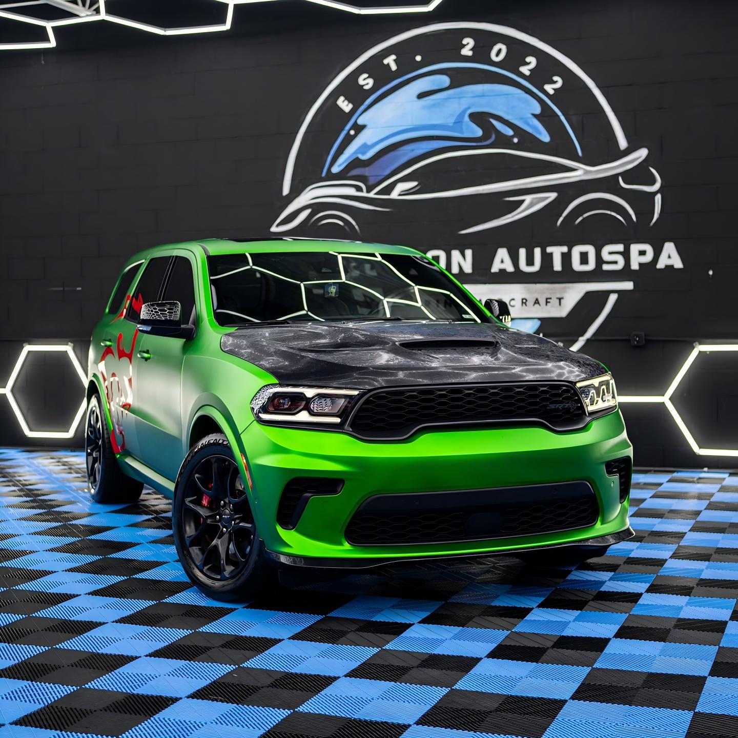 Matte Chrome Green Car Vinyl Wrap product image 8 - Veloro chrome vinyl wrap